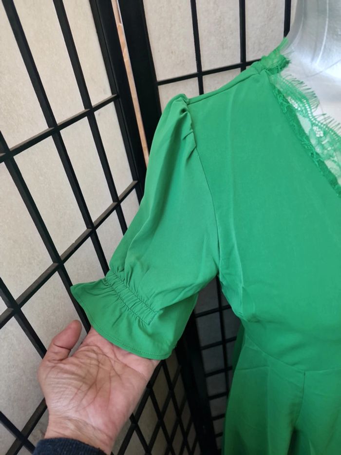 Robe decollete dans le dos - photo numéro 2