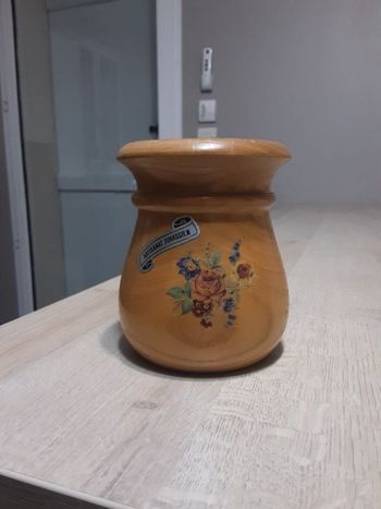 Vase en bois
