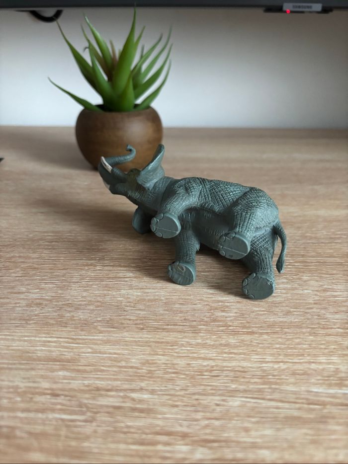 Figurine moyenne éléphant. - photo numéro 3