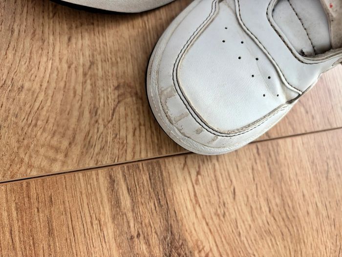 Baskets enfant adidas blanches noir et jaune taille 31 - photo numéro 6
