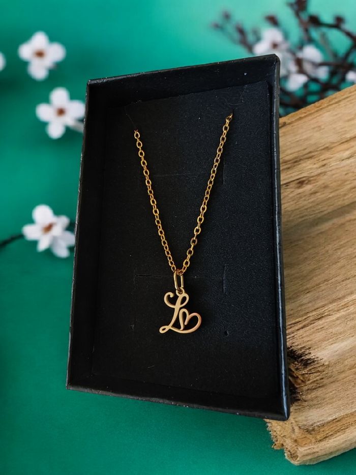 Pendentif acier inoxydable Lettre L prêt à offrir