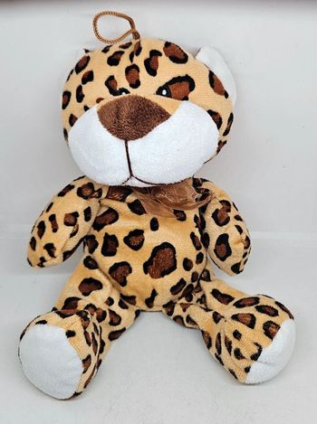 Léopard. 
Hauteur : 27cm.