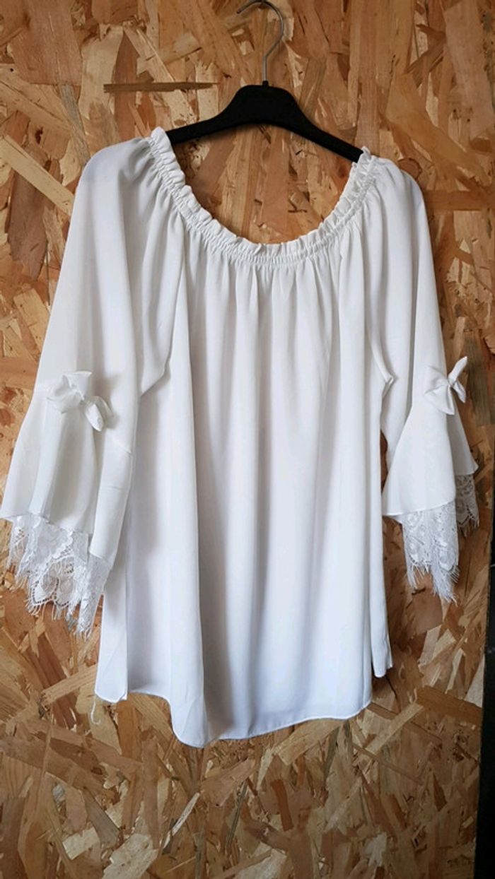 Haut blanc dentelle noeud - photo numéro 3