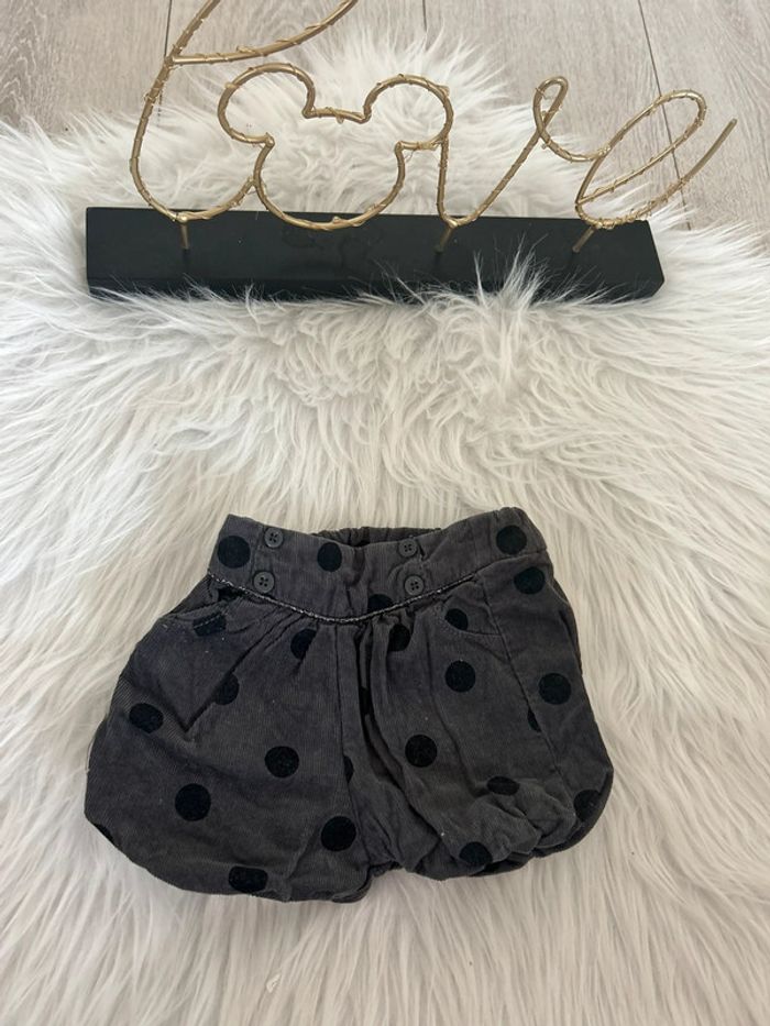 Très beau short 🥰 kiabi taille 3 mois