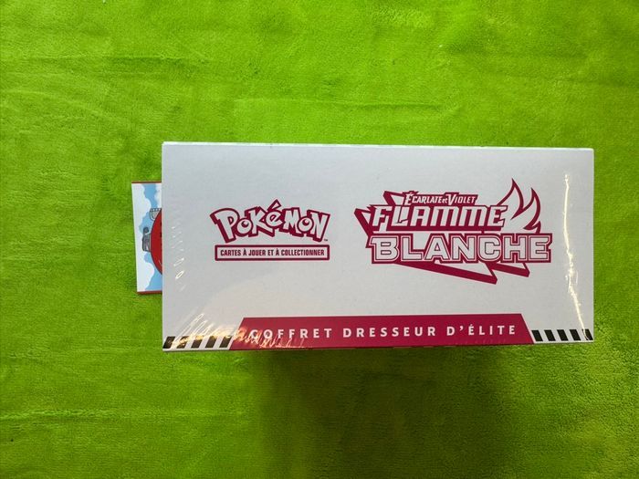 ETB Pokémon EV10.5 Flamme Blanche Neuf Et Défauts Scellage - photo numéro 5