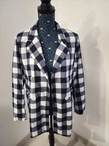 Veste mi-longues blanche à carreaux bleu, Lefties, taille M.