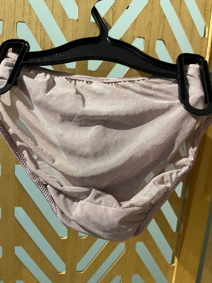 Ensemble lingerie Wonderbra 95C et taille 2 - photo numéro 10