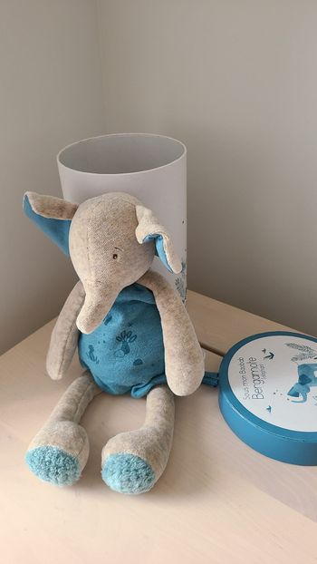 Doudou éléphant bleu gris Bergamote Sous mon baobab MOULIN ROTY