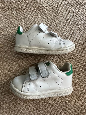 Basket adidas stan smith Blanche et verte pointure 20