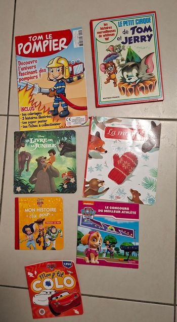 Lot livres et coloriage toy story jungle cars