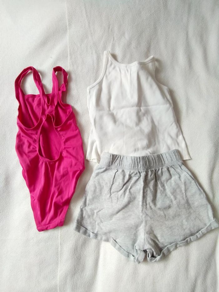 Tenue de sport et maillot de bain - photo numéro 2