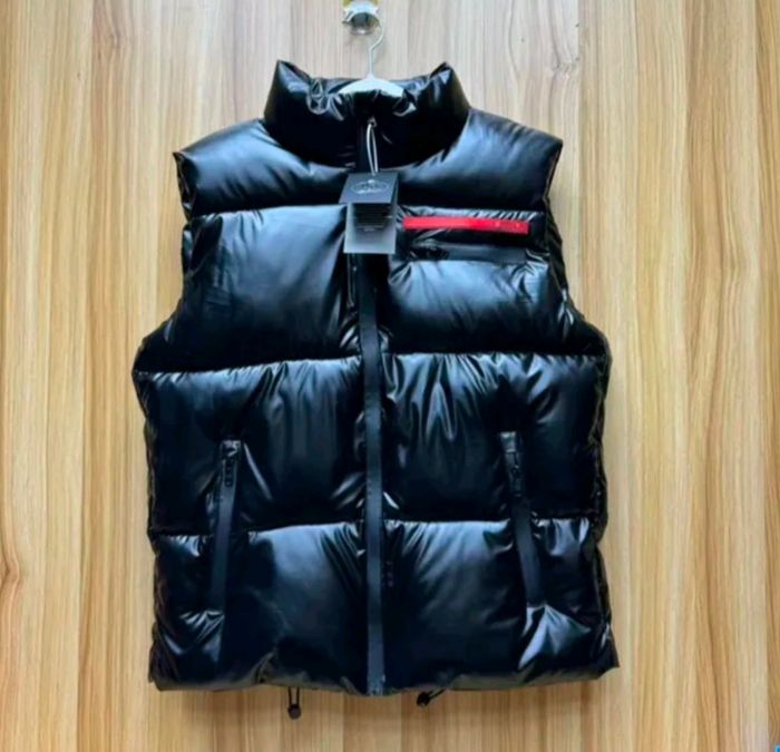 Veste d'hiver M - L :  Gucci , prada , montcler - photo numéro 4