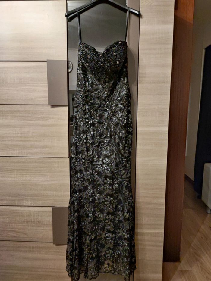 Robe de soirée scintillante - photo numéro 2