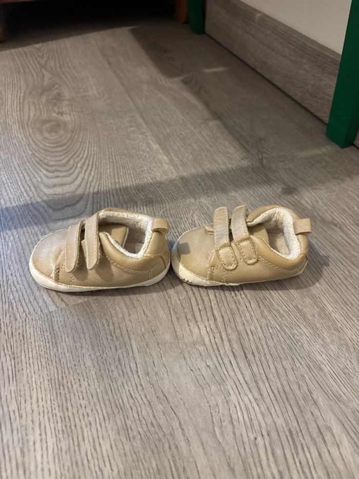 Chaussure bébé - photo numéro 2