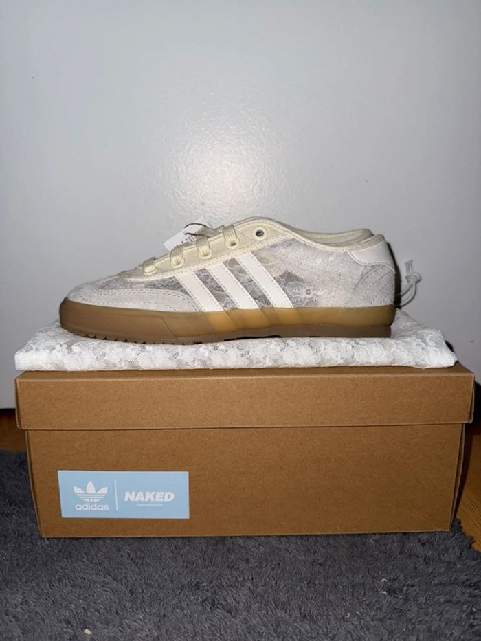 Adidas Tischtennis Naked Copenhagen Silvery Daisy Lace Pack