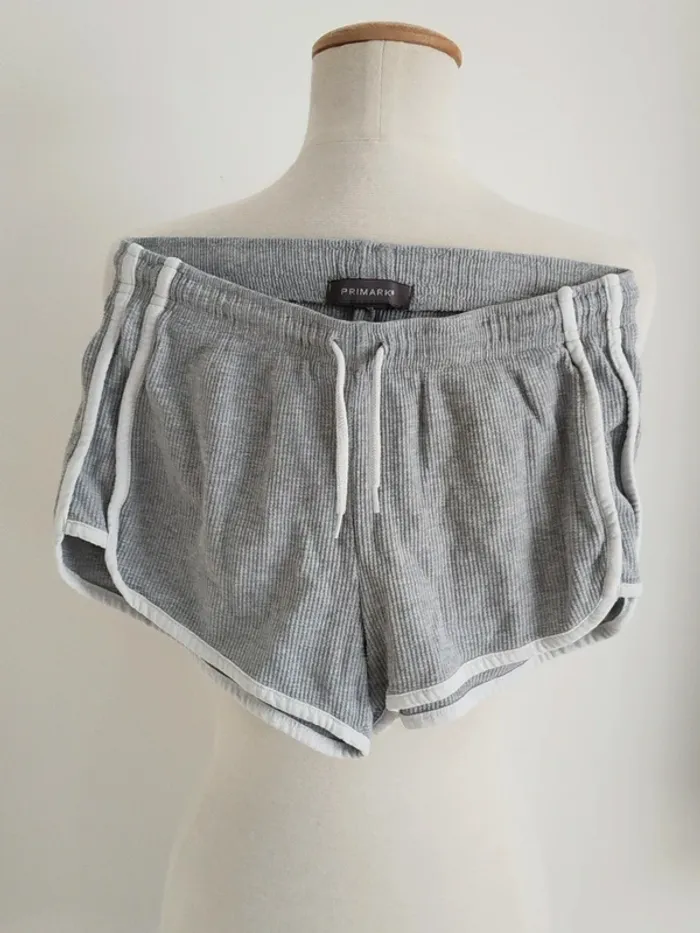 Short gris Primark taille XS