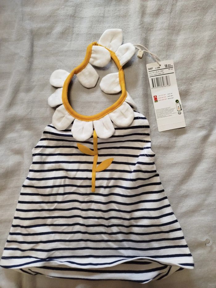 Robe dos nu 18 mois