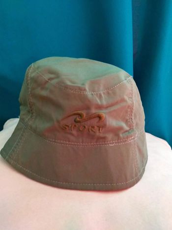 Bob kaki "Sport" brodé – Taille 54 cm – 100% coton