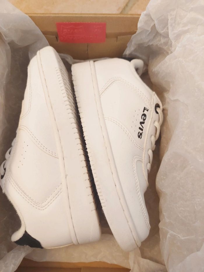 Basket blanche levi's P30 très bon état - photo numéro 7