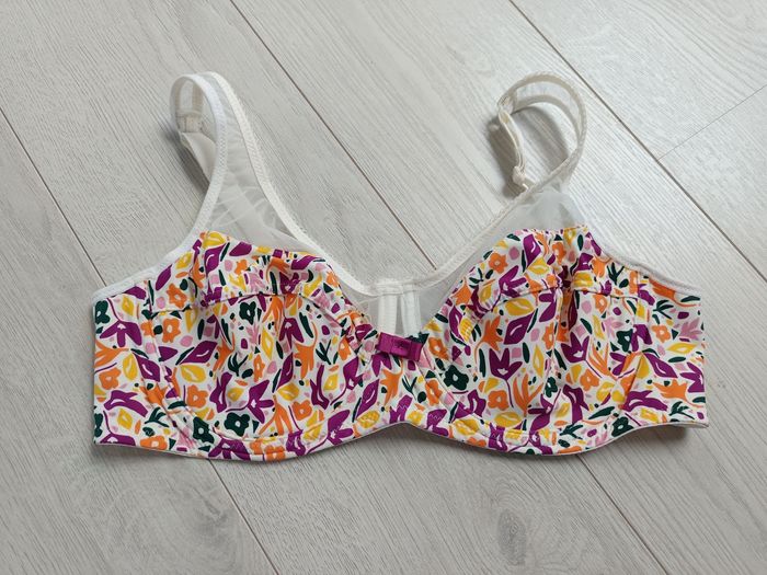Soutien gorge Dim Generous 100b neuf