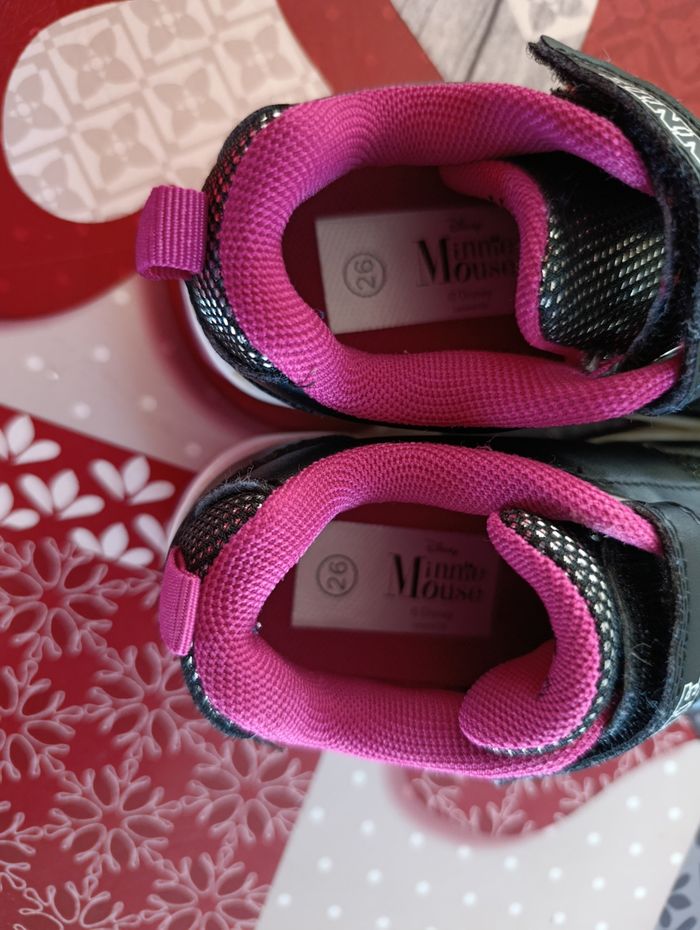 Basket Minnie taille 26 - photo numéro 5