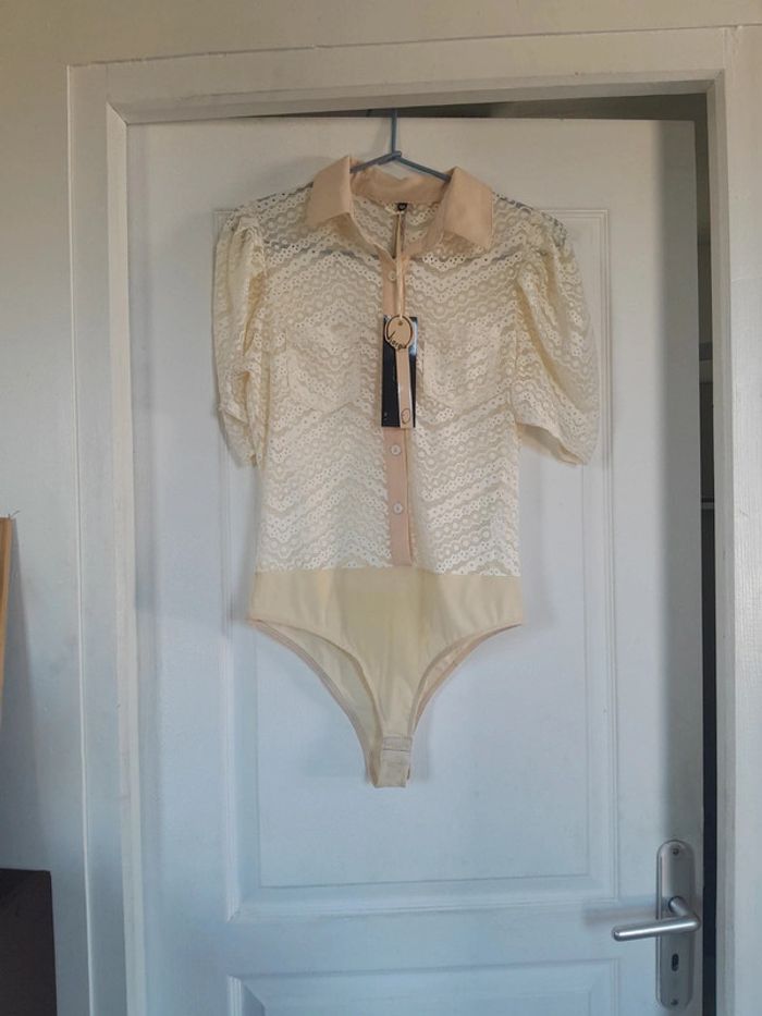 Body dentelle neuf avec étiquette Giorgia