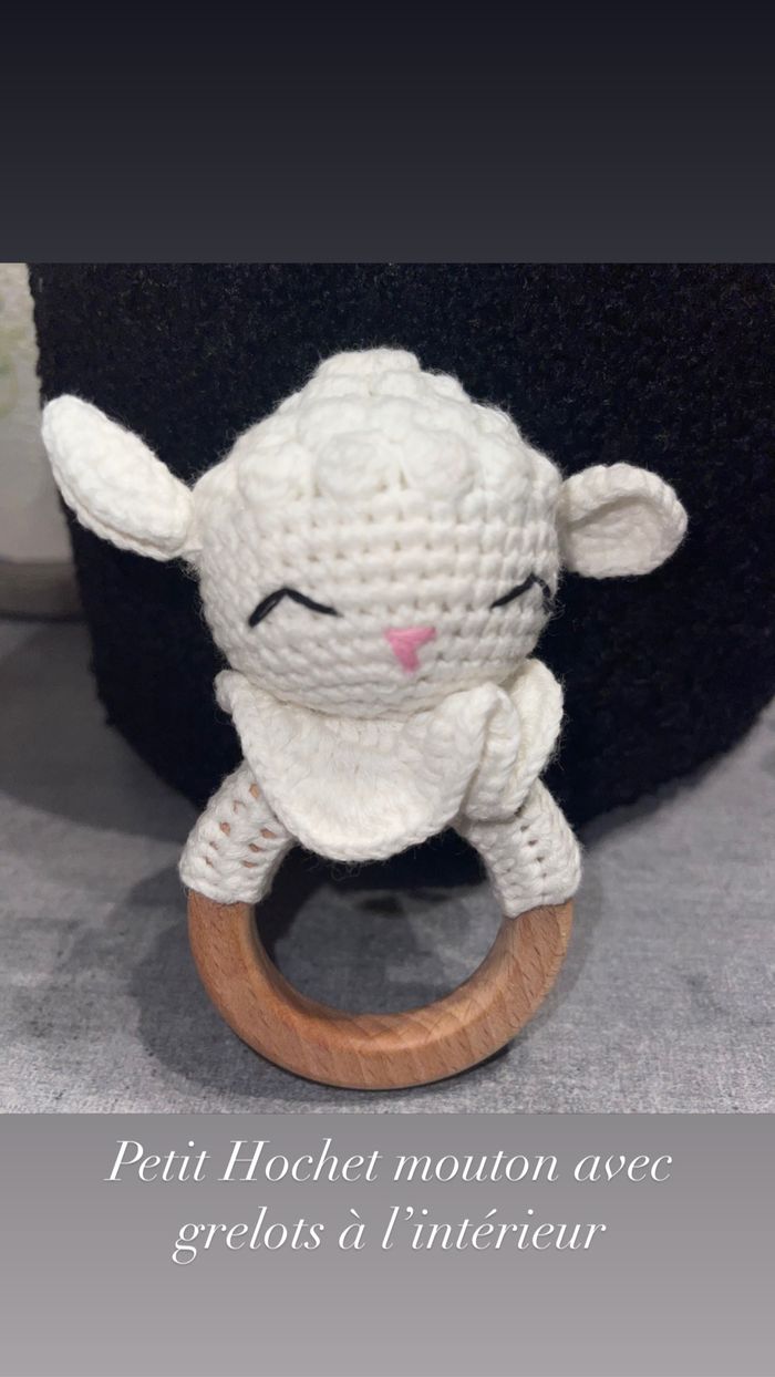 Hochet à grelot mouton