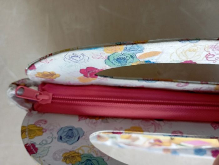 Lot Trousse de toilette Belle et parfum LOL neuf - photo numéro 2