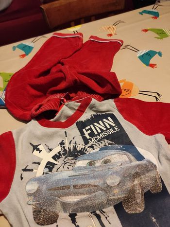 Pyjama cars Disney 2 Ans