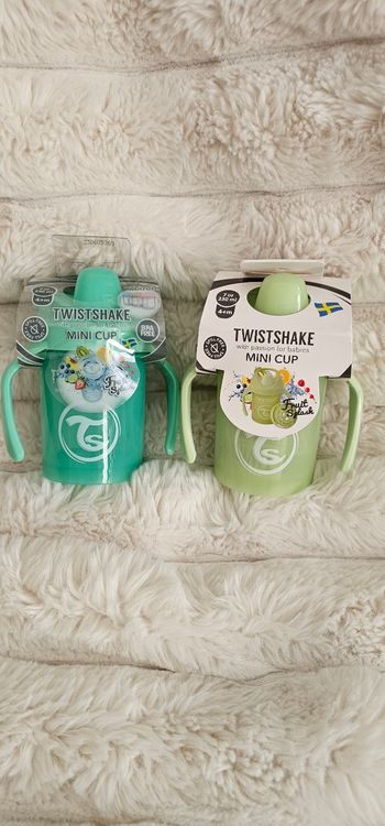 Lot de 2 tasses d'apprentissage Twistshake neuves 