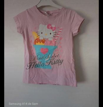 Magnifique t-shirt hello kitty de couleur rose 8 ans