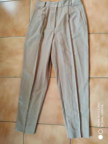 #taille 44 Pantalon plis marqués
