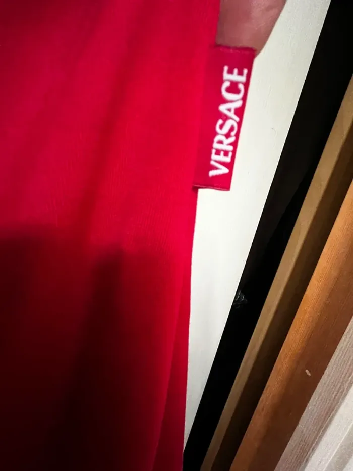 Robe courte Versace -couleur Rouge Cerise - taille 40 - photo numéro 2