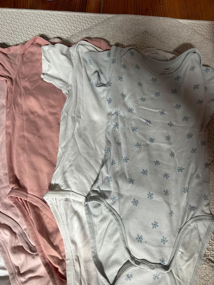Lot de 8 bodys - photo numéro 4
