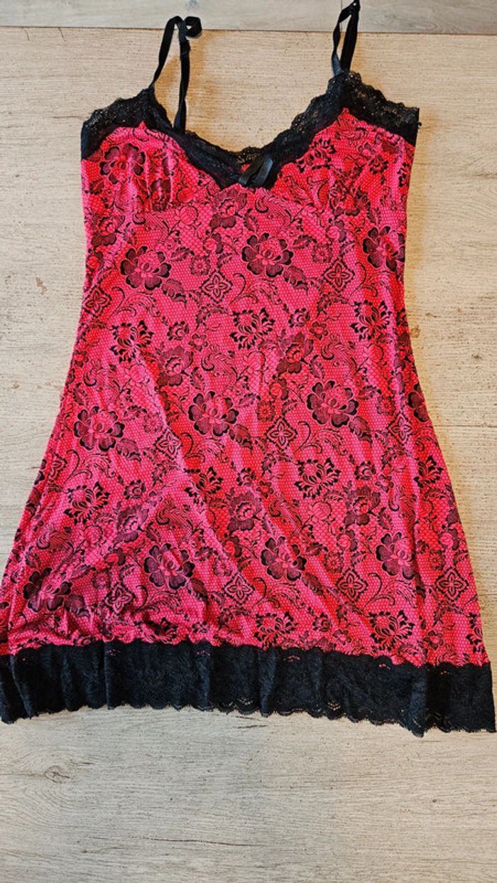 Robe de nuit rouge et noire à bretelles avec dentelle, Love to Lounge,  38/40 - photo numéro 3
