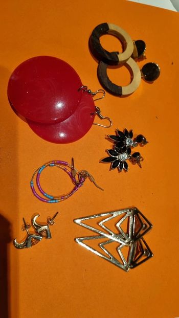 Lot de 6 boucles d'oreilles bijoux tbe oreille percée