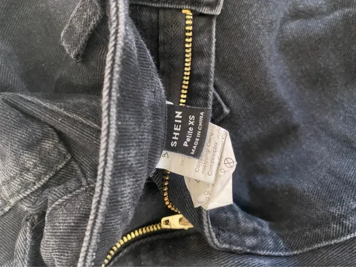 lot de deux Jeans taille XS petite SHEIN. - photo numéro 3