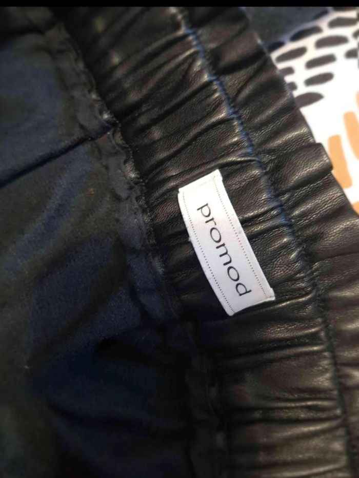 Jupe  simili  Promod taille  40 42 - photo numéro 5