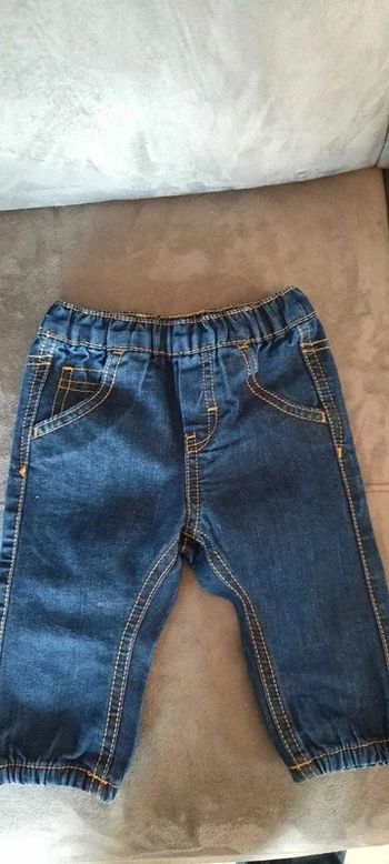 Jean 6 mois