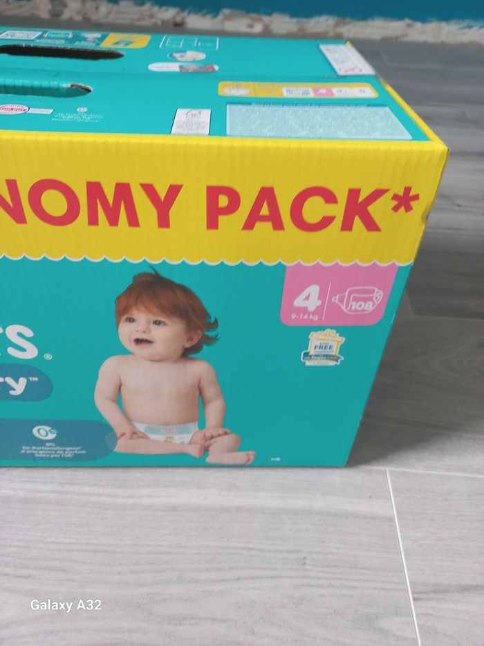 Couches pampers taille 4 - photo numéro 2