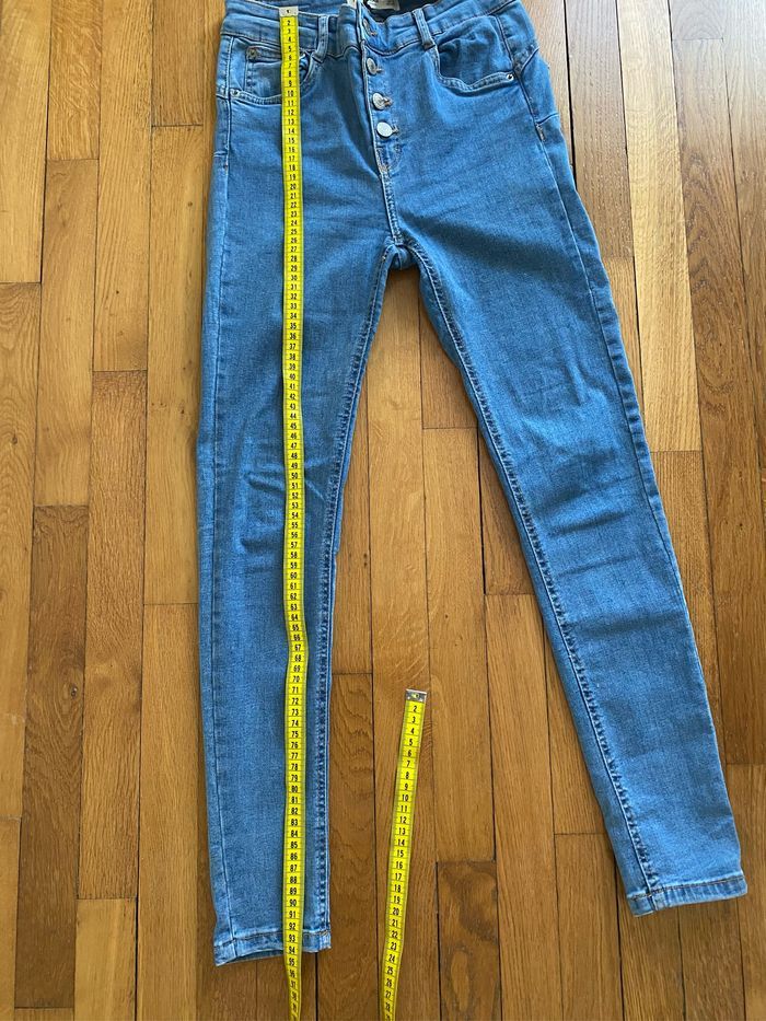 Jean  pull&Bear bleu - photo numéro 2