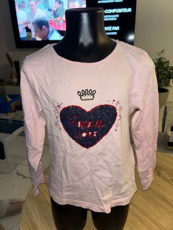 TEE shirt manches longues marque vertbaudet taille 6 ans