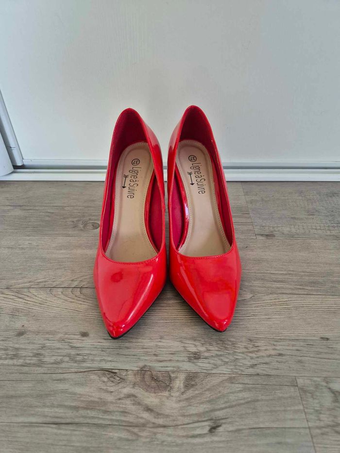 Escarpins vernis rouge - photo numéro 3