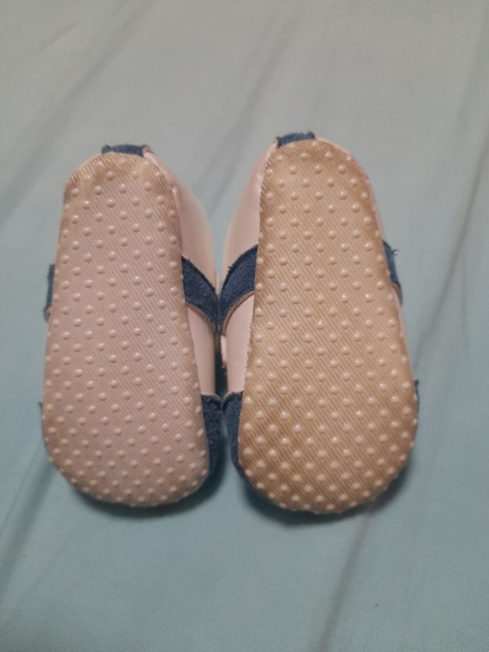 Chaussures bebe - photo numéro 2