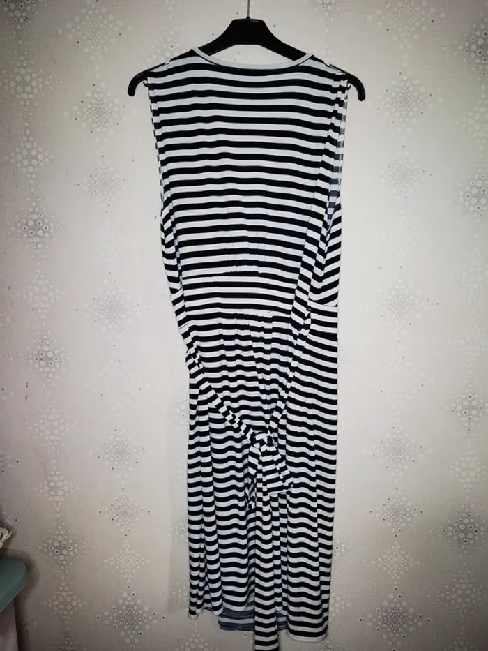 D4466 - robe femme Taille L - photo numéro 2