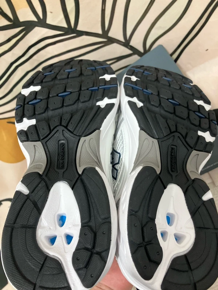 New Balance 530 Blanc 38.5 - photo numéro 8