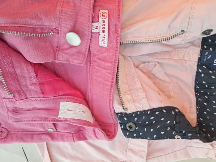 Lot de 2 jolis shorts rose et fushia avec broderie - T 9 ans - Kiabi et U essentiel - photo numéro 2