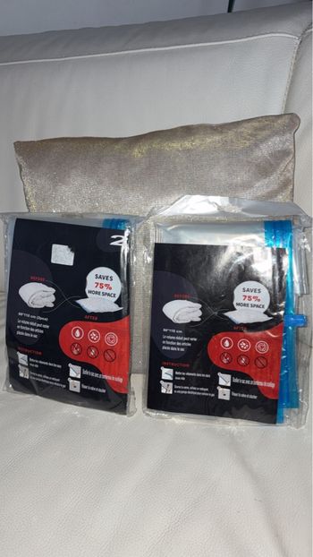 Lot de 2 Sacs de Rangement Sous Vide - 80x110 cm - Transparent/Bleu - Neuf