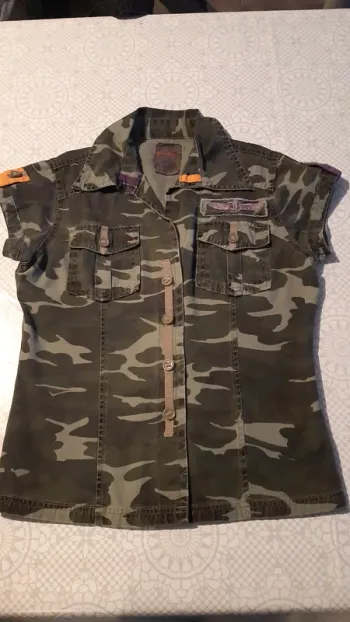 Chemise