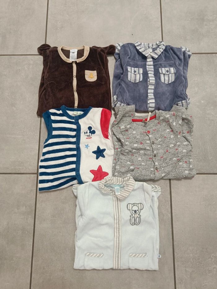 Lot de 5 pyjamas garçon taille 6 mois